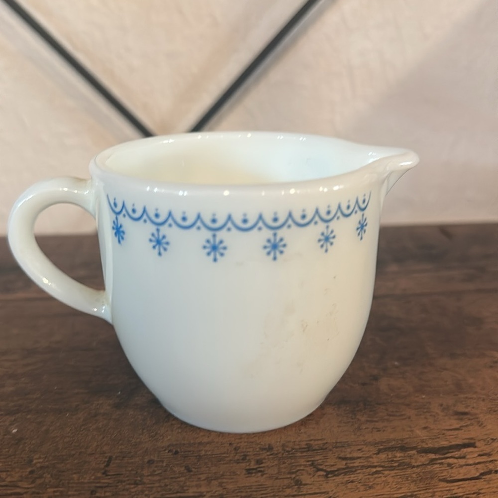 Pyrex Corning Snowflake‎ Blue Pitcher Creamer - Picture 7 of 10